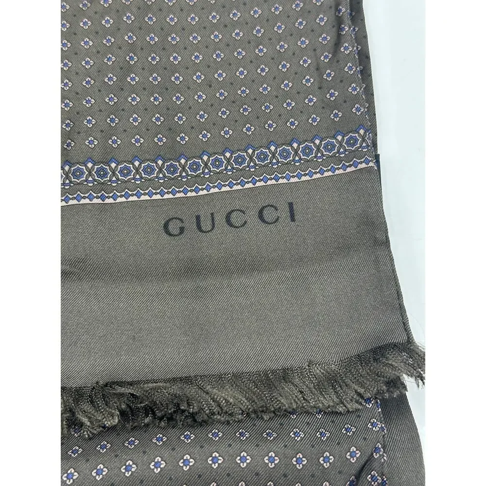 GUCCI Silk Ascot Scarf Olive Green Medallion Made In Italy 52